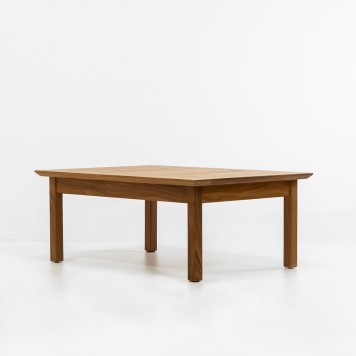 La table basse Tabla offre une large surface d'utilisation. En effet, elle ne mesure pas moins de 1m10 sur 80 cm.