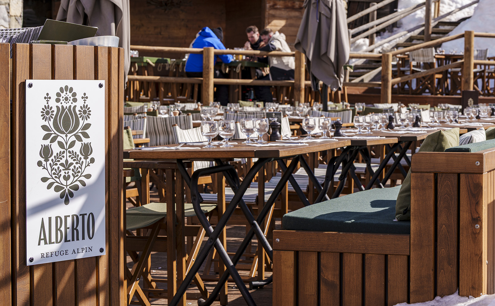 Restaurant Alberto - Tignes Val-Claret-50 desk